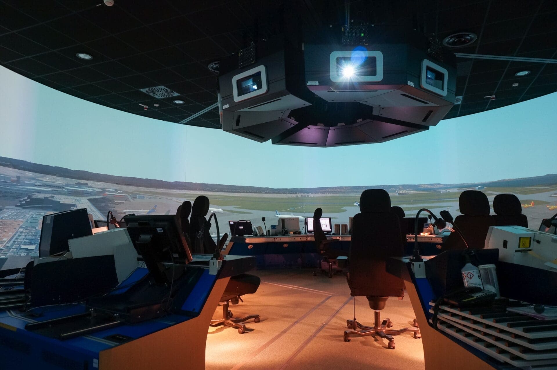 eye tracking for air traffic controller training